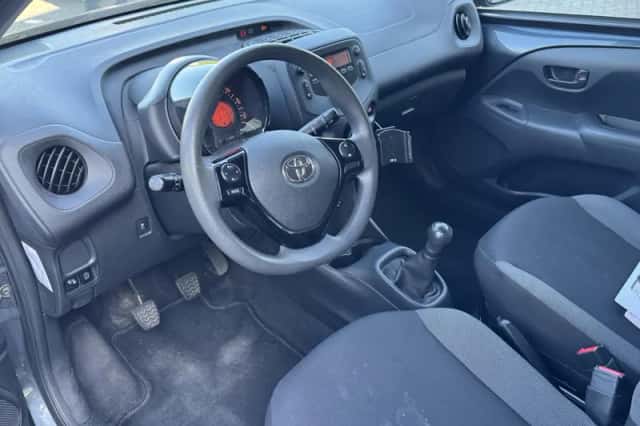 Toyota Aygo (2020) thumbnail 15