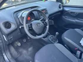 Toyota Aygo (2020) thumbnail 15