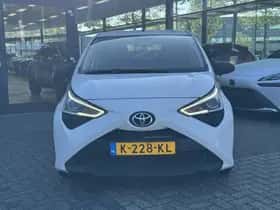 Toyota Aygo (2021) thumbnail 2