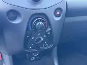 Toyota Aygo (2021) thumbnail 15