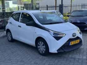 Toyota Aygo (2021) thumbnail 3