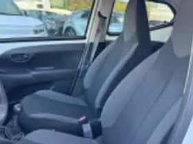 Toyota Aygo (2021) thumbnail 25