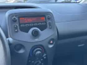 Toyota Aygo (2021) thumbnail 28