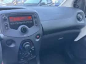 Toyota Aygo (2021) thumbnail 29