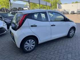 Toyota Aygo (2021) thumbnail 10