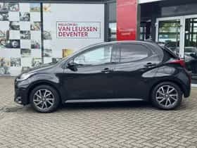 Toyota Yaris (2025) thumbnail 2