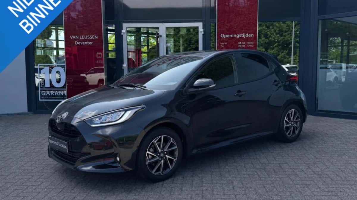 Toyota Yaris (2025) — foto 1
