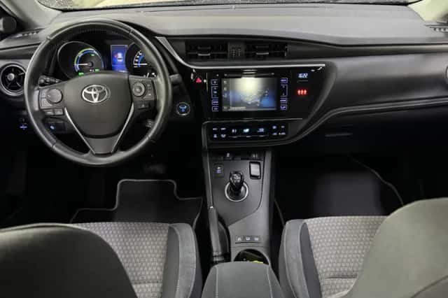 Toyota Auris (2018) thumbnail 12