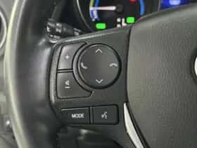 Toyota Auris (2018) thumbnail 17
