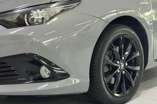 Toyota Auris (2018) thumbnail 18
