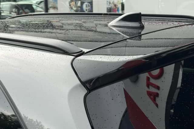 Toyota Auris (2018) thumbnail 19