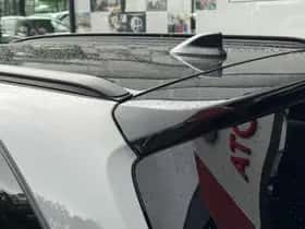 Toyota Auris (2018) thumbnail 19