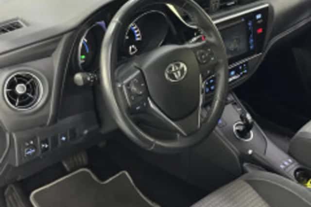 Toyota Auris (2018) thumbnail 4