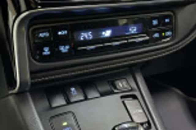 Toyota Auris (2018) thumbnail 32
