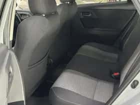 Toyota Auris (2018) thumbnail 49