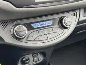 Toyota Yaris (2018) thumbnail 19