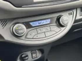 Toyota Yaris (2018) thumbnail 39