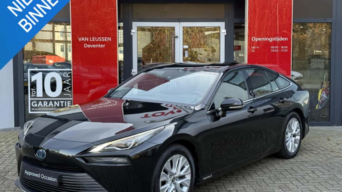 Toyota Mirai (2022) — foto 1