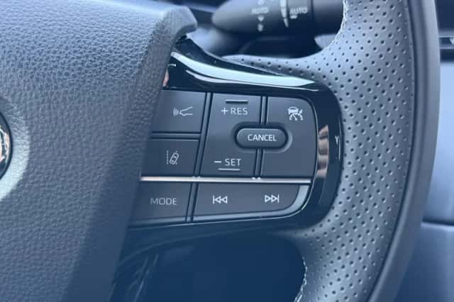 Toyota Mirai (2022) thumbnail 17