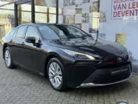Toyota Mirai (2022) thumbnail 3