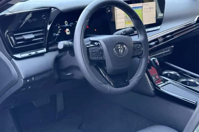 Toyota Mirai (2022) thumbnail 21
