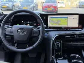 Toyota Mirai (2022) thumbnail 4