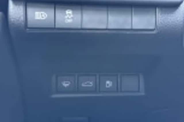 Toyota Mirai (2022) thumbnail 35