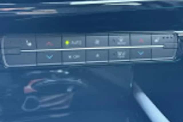 Toyota Mirai (2022) thumbnail 38