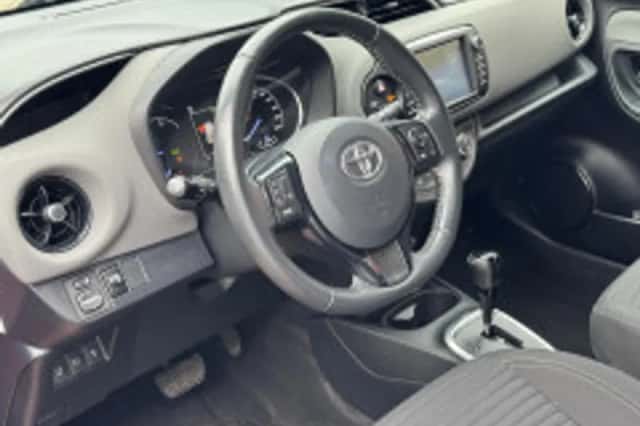 Toyota Yaris (2018) thumbnail 4