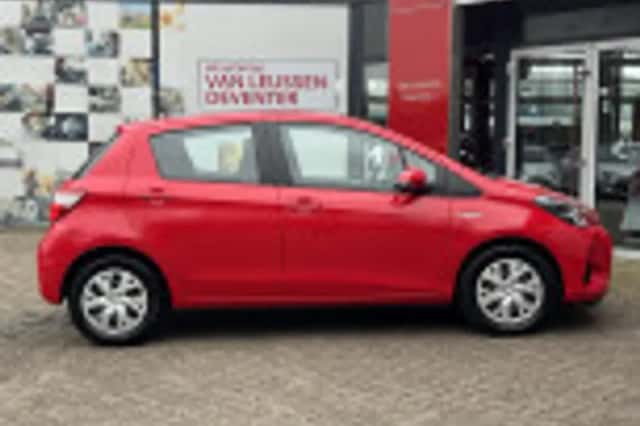Toyota Yaris (2018) thumbnail 35