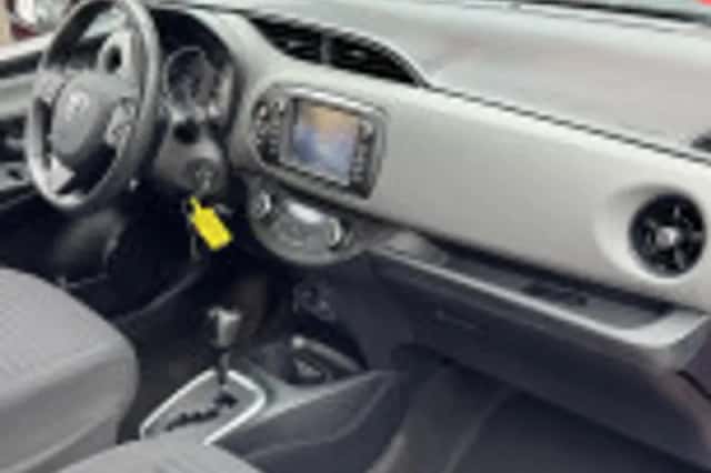 Toyota Yaris (2018) thumbnail 36
