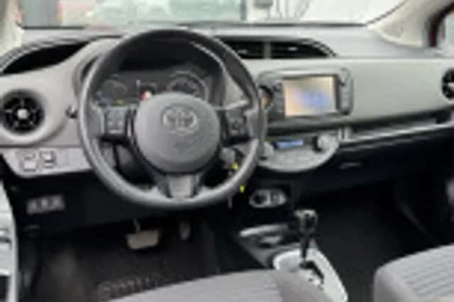 Toyota Yaris (2018) thumbnail 38