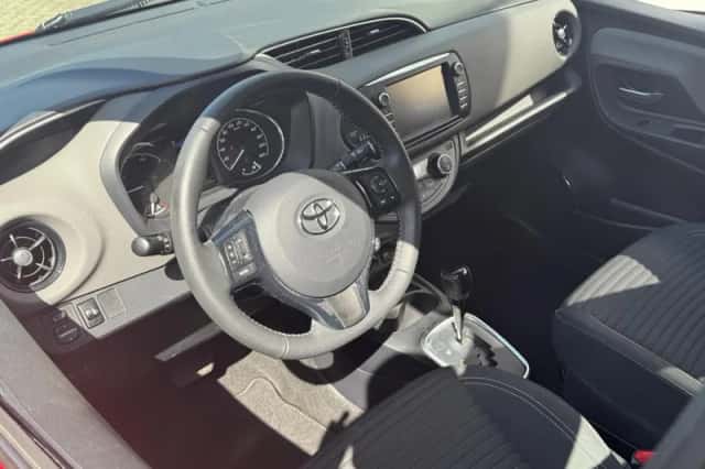 Toyota Yaris (2020) thumbnail 9