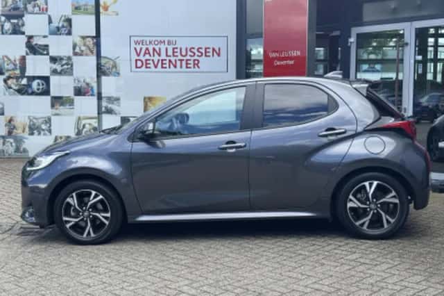 Toyota Yaris (2024) thumbnail 2