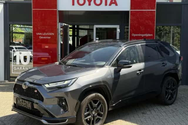 Toyota RAV4 (2025)