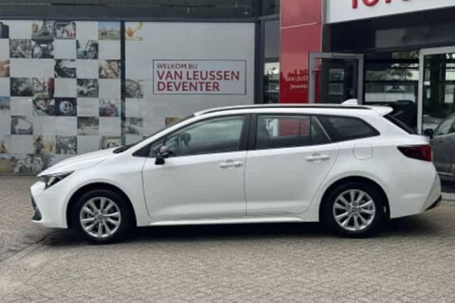 Toyota Corolla (2026) thumbnail 2