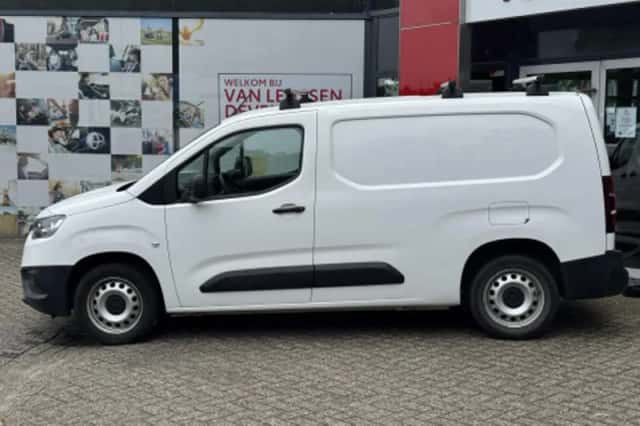 Toyota Proace (2021) thumbnail 2