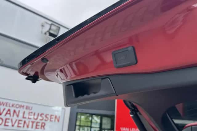 Toyota RAV4 (2024) thumbnail 32