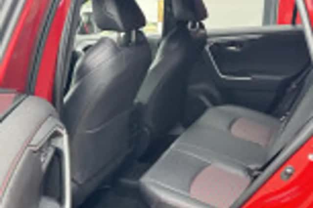 Toyota RAV4 (2024) thumbnail 42