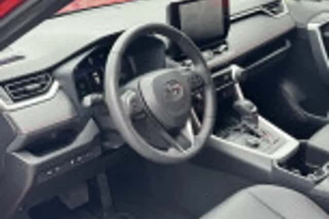 Toyota RAV4 (2024) thumbnail 43