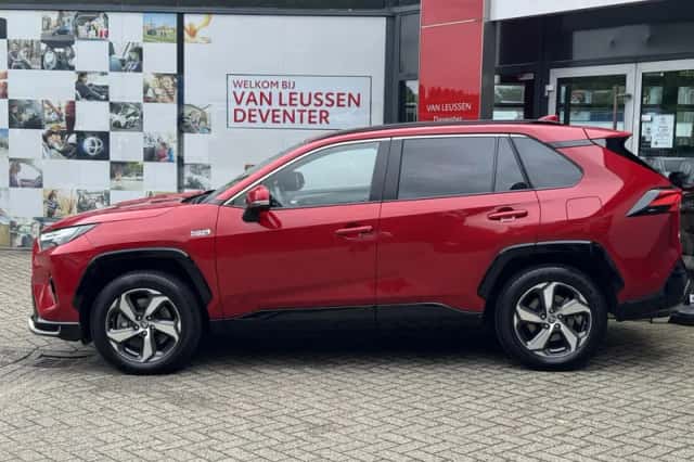 Toyota RAV4 (2024) thumbnail 8