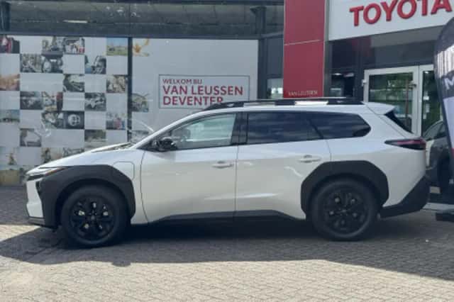 Toyota bZ4X (2026) thumbnail 2