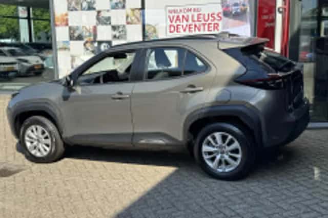 Toyota Yaris Cross (2025) thumbnail 4