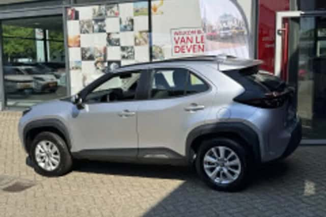 Toyota Yaris Cross (2025) thumbnail 4