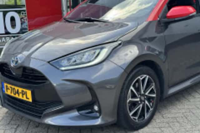 Toyota Yaris (2022) thumbnail 6