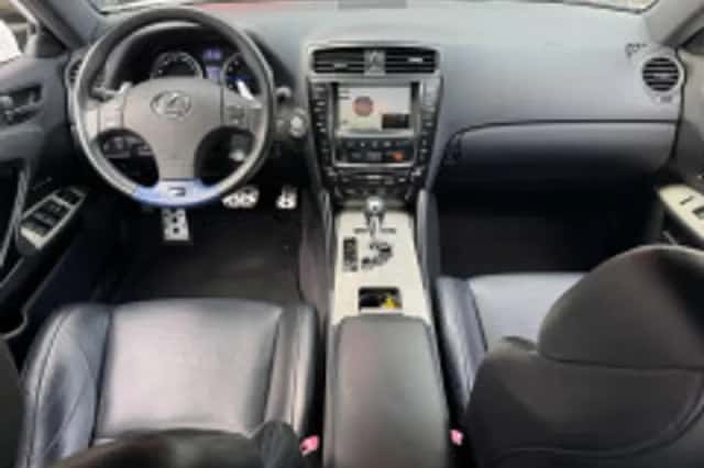 Lexus IS (2010) thumbnail 4