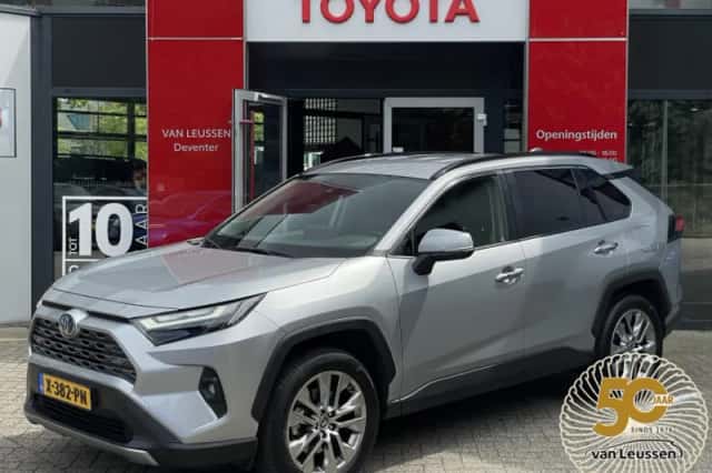 Toyota RAV4 (2023) thumbnail 1