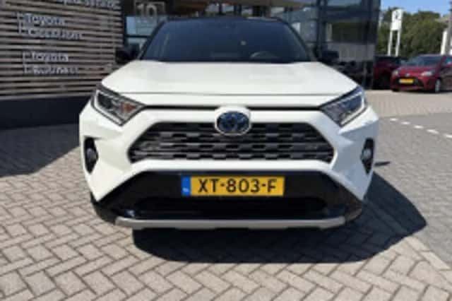 Toyota RAV4 (2019) thumbnail 3