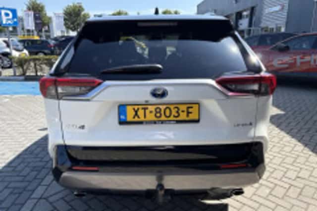 Toyota RAV4 (2019) thumbnail 6