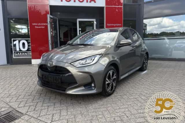 Toyota Yaris (2025) thumbnail 1